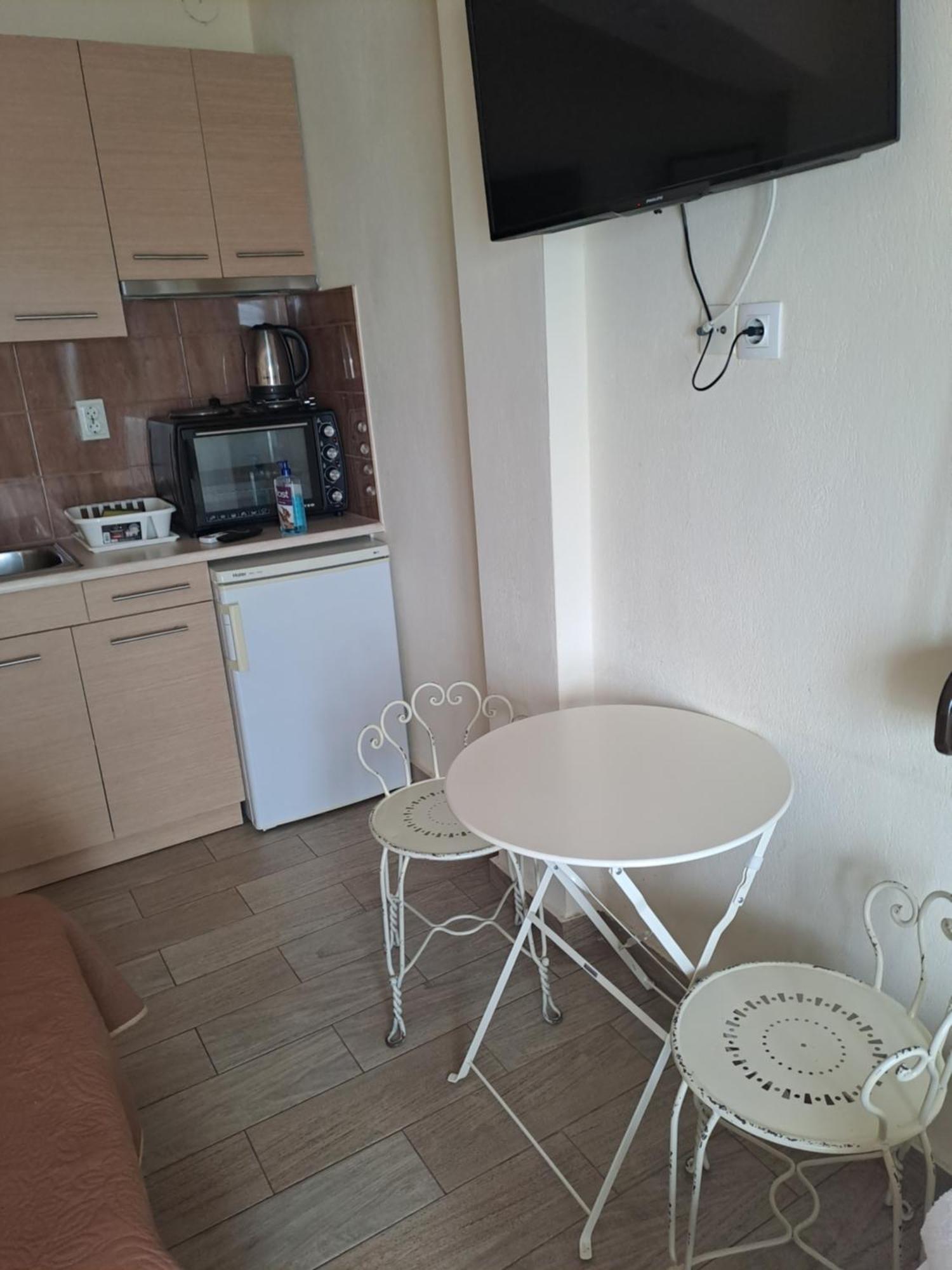 Diolkos Apartement เนอาโรดา ภายนอก รูปภาพ