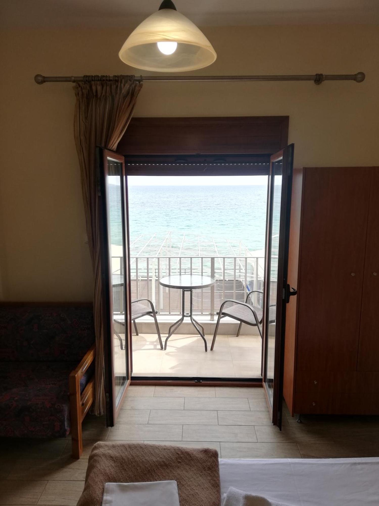 Diolkos Apartement เนอาโรดา ภายนอก รูปภาพ