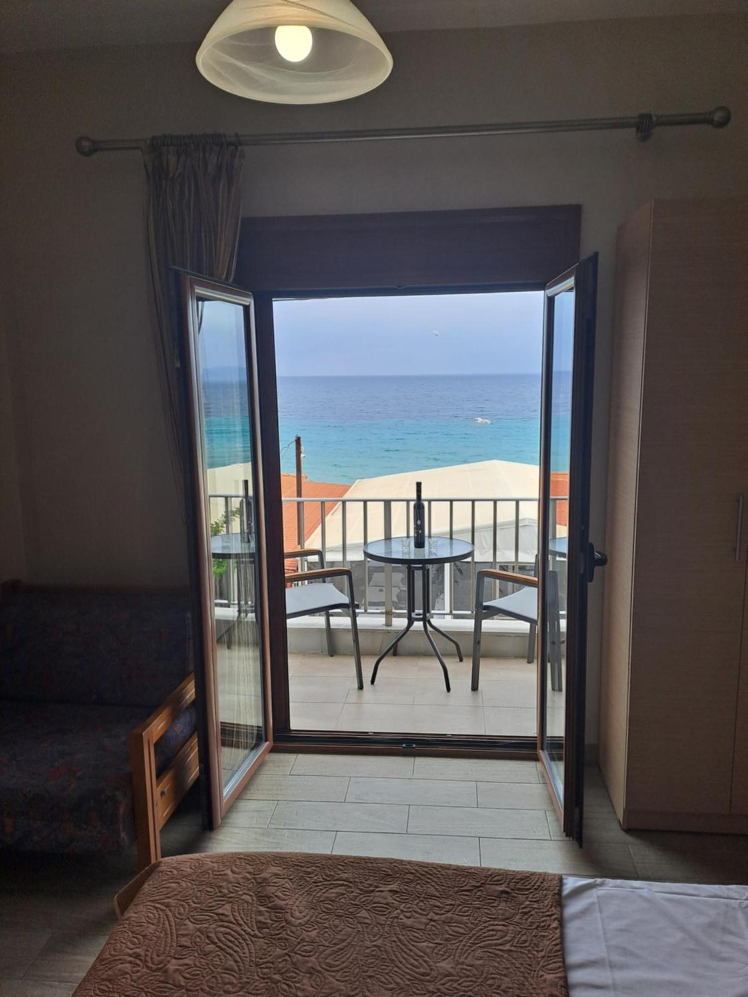 Diolkos Apartement เนอาโรดา ห้อง รูปภาพ