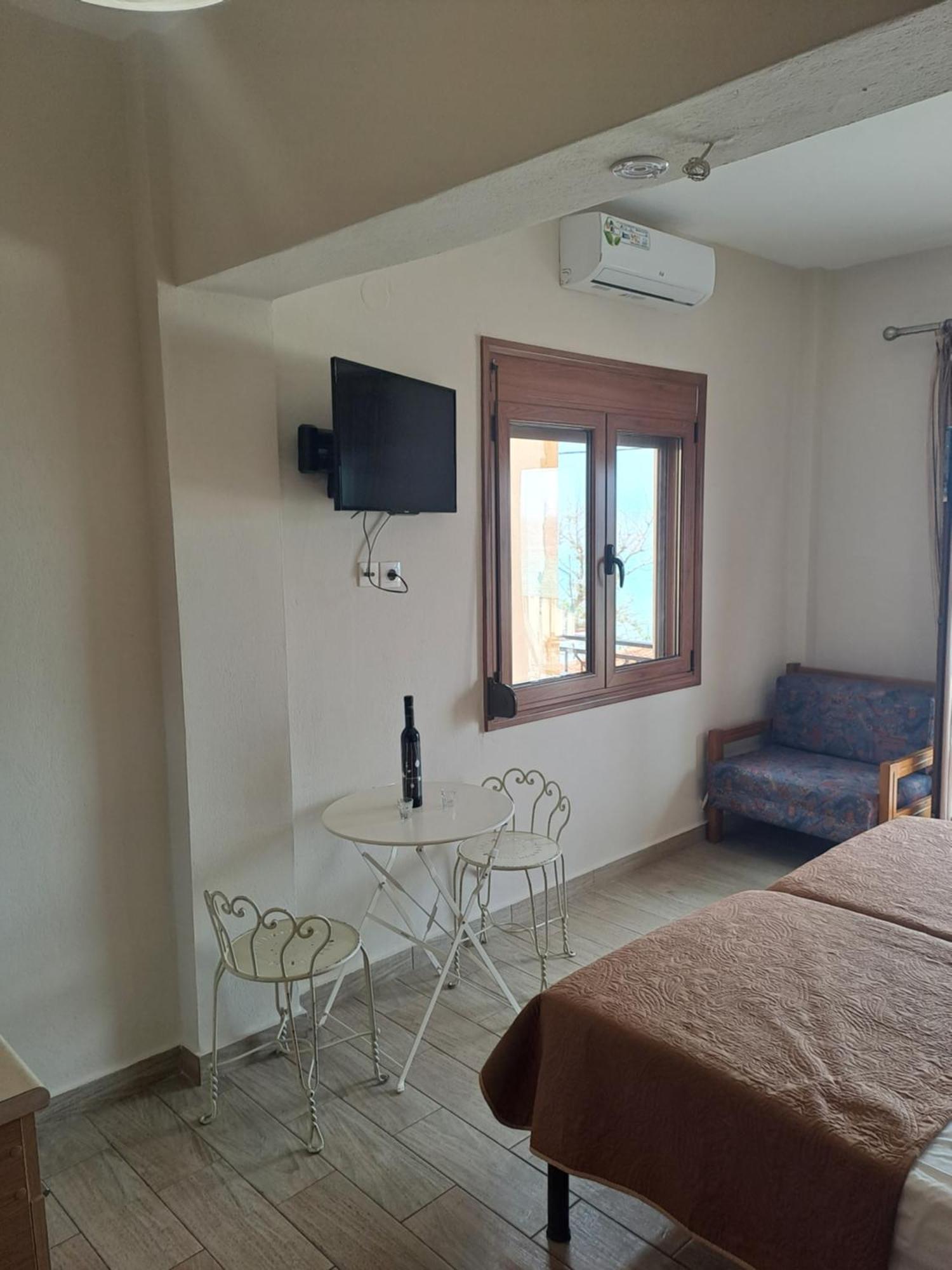 Diolkos Apartement เนอาโรดา ห้อง รูปภาพ