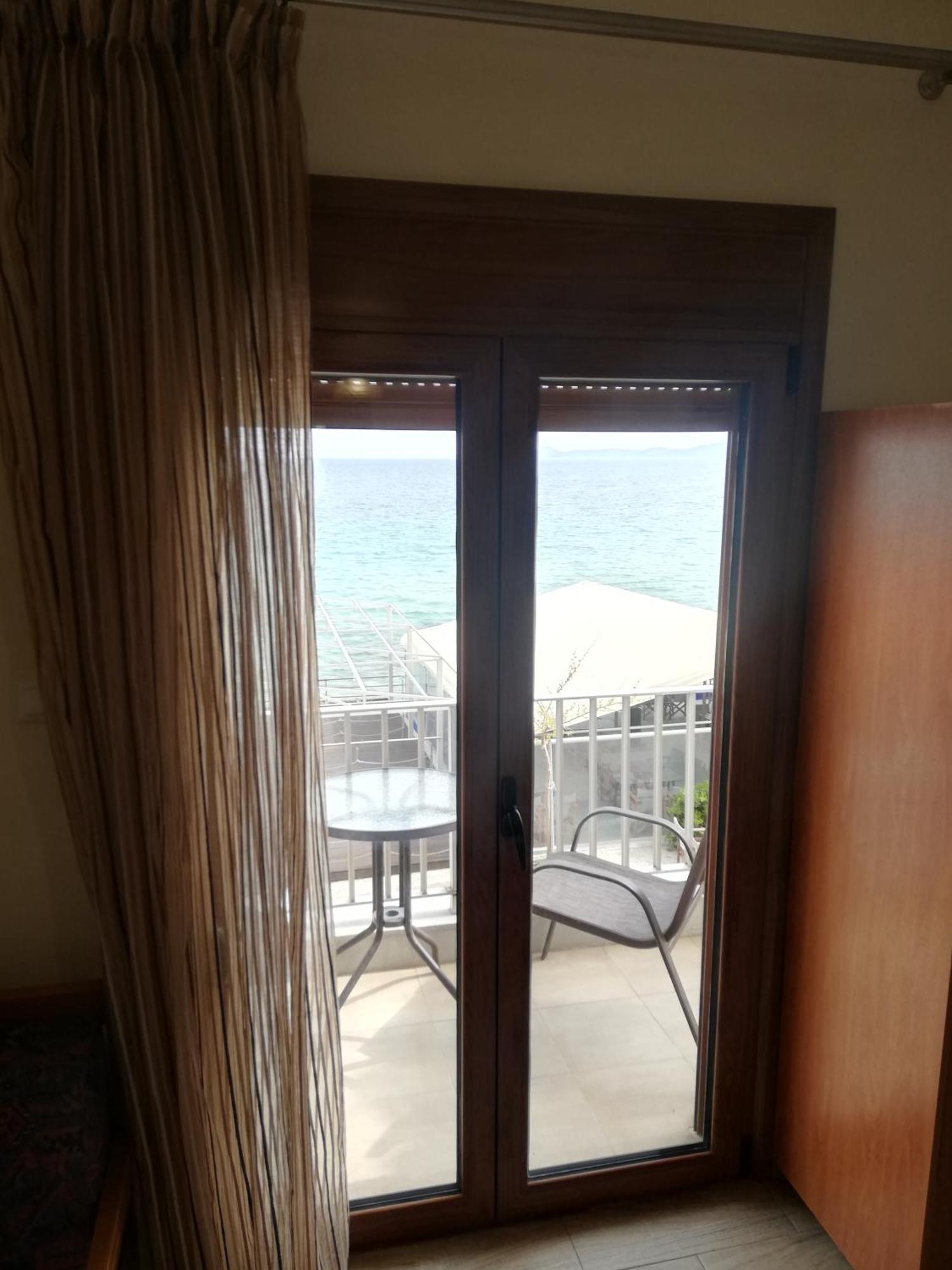 Diolkos Apartement เนอาโรดา ห้อง รูปภาพ